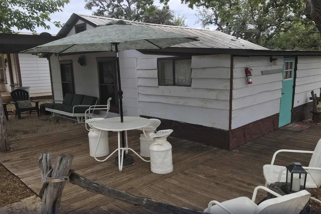 Twin Elm Guest Ranch And 2E Rv Resort Bandera Exterior photo