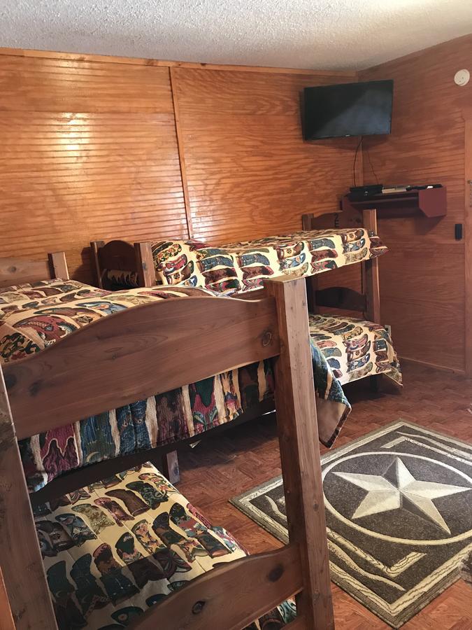 Twin Elm Guest Ranch And 2E Rv Resort Bandera Exterior photo